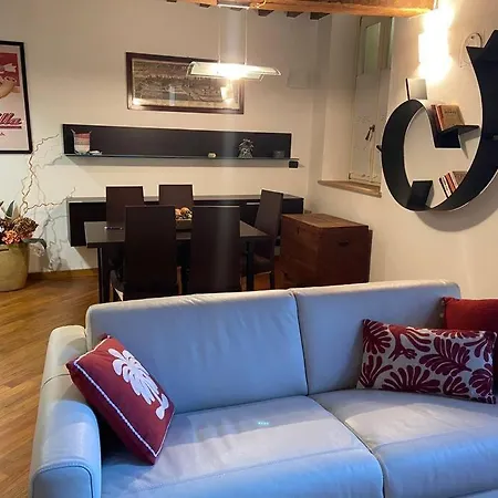 Carlo & Dany Piano Terra In Centro Con Giardino *