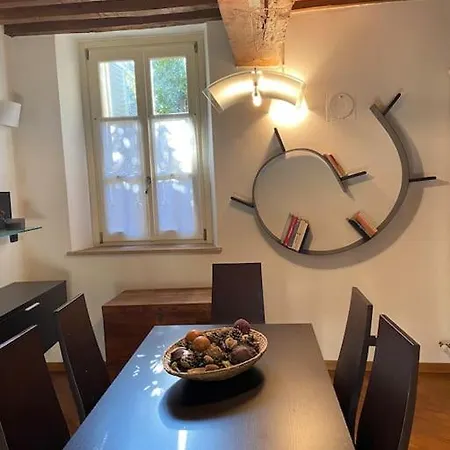 Carlo & Dany Piano Terra In Centro Con Giardino * Parma