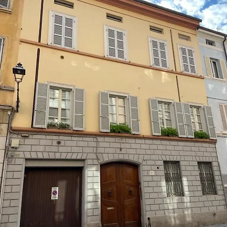 Carlo & Dany Piano Terra In Centro Con Giardino Apartment *